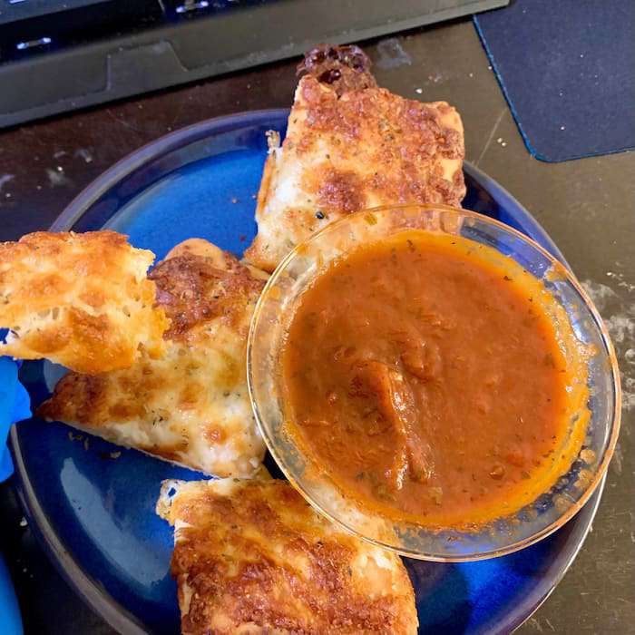 Screaming' Sicilian breadsticks